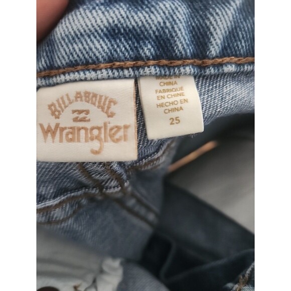 Wrangler x Billabong Shorts Womens 25 Showdown Floral Patchwork Denim Cut Offs - Picture 10 of 10